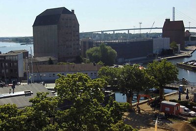 Turmhaus mit Dachterrasse, 1. OG Langenstr.