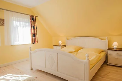 Ferienhaus Augustin mit Reetdach im Ostseebad...