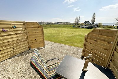 Wohnung 04 mit Terrasse und Boddenblick