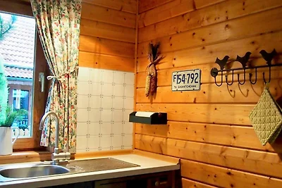 HAS-50 - Holzferienhaus mit überdachter...