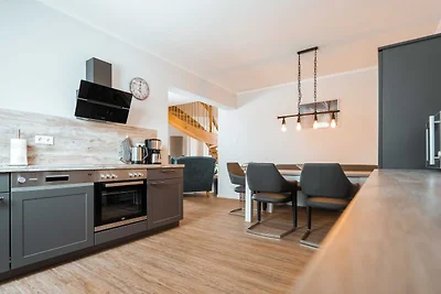 Apartment 6