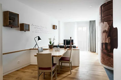 Suite Kolonialwaren Voss