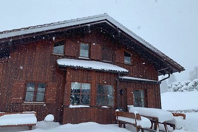 Ferienhaus mit Kachelofen und Garten am Reich...