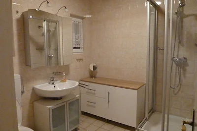 Ferienhaus 52-F modern eingerichtet mit 2...