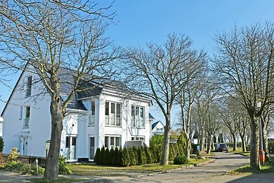 01 Fereinwohnung mit Terrasse EG Dranske