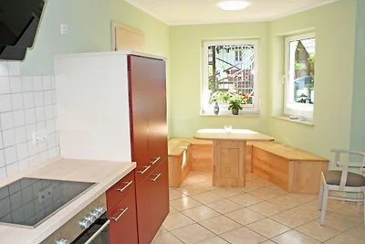 ***Ferienwohnung mit Terrasse*** / Fam. Dinda