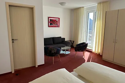 Komfort-DZ mit Balkon und Schlafsofa