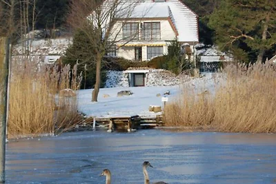 Appartement Lee mit Seeblick und Balkon (R)