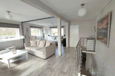 1. Schwimmendes Ferienhaus Möwe 1
