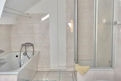 Drei-Raum - Ferienwohnung ( 85 qm, bis max.