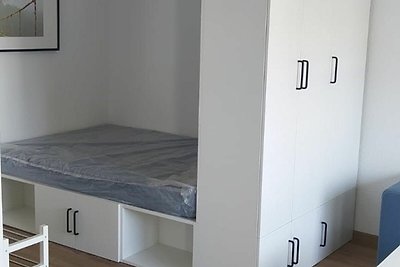 Appartement mit Balkon 1.OG mitte