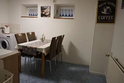 Appartement mit Terrasse im Souterain