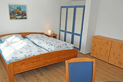 grosse Ferienwohnung mit Terrasse und Gartenb...