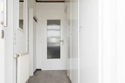 Haus hinter dem Deich