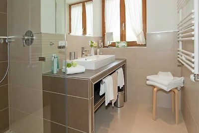 Bayersäge, 2. Zi., EG, 2 Balkone, Ost