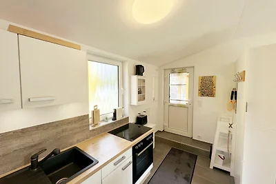 Bungalow 02 Fantasie mit Terrasse