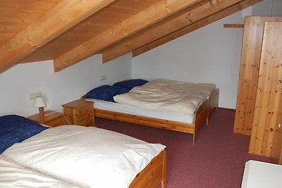 Freundliches Holzhaus mit zwei Schlafzimmern...