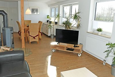 Ferienwohnung Rapsblüte mit Kamin und Balkon