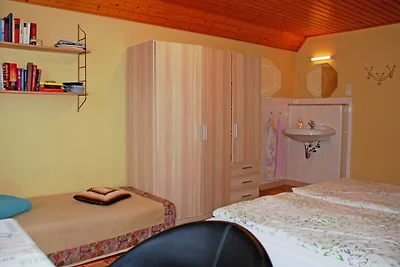 Ferienwohnung mit Terrasse OG