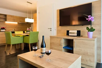 GRA-303 - Ferienwohnung mit Whirlpool und Sau...