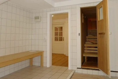 Haus Josias B - links