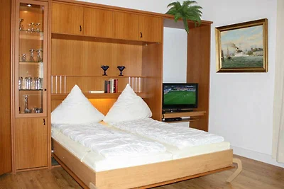 1-Raum FeWo Nr. 4, 28m², 1. Etage, Ost