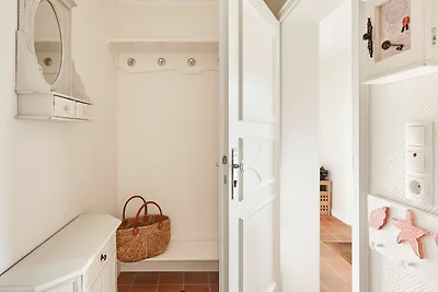 Haus Josias B - links