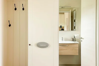 Peene Suite
