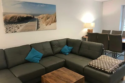 FH, 4 SZ, 2 Bäder, Gäste-WC, Balkon, Terrasse...