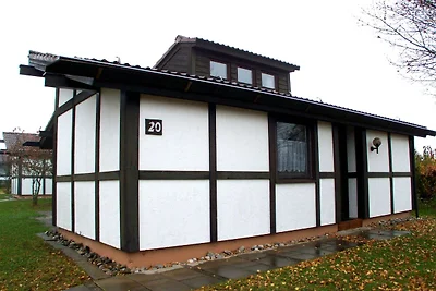 OFI-20 - Ferienhaus in guter Lage (HT)