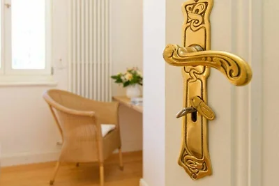 Villa Artemis, 03 Theben