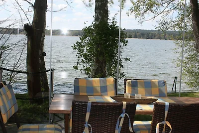 Fischerhäuschen am See