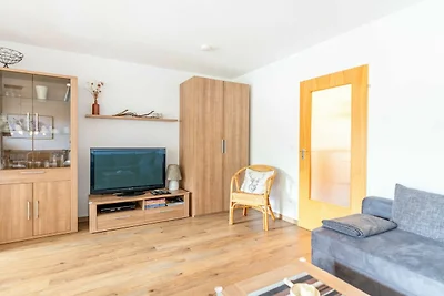 Ferienwohnung mit Bergblick, Balkon und...