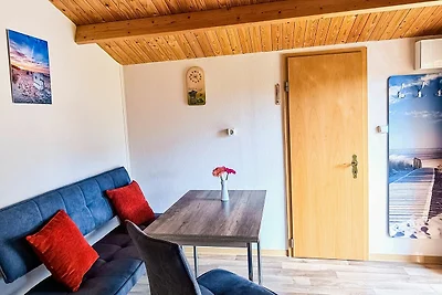 Holzhäuschen am Waldesrand