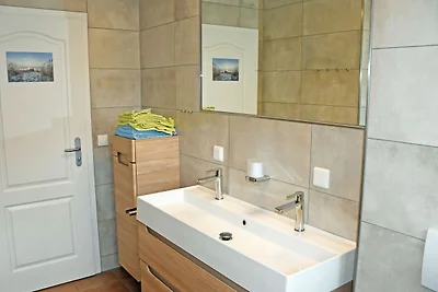 Ferienwohnung EG 2 mit Terrasse und...