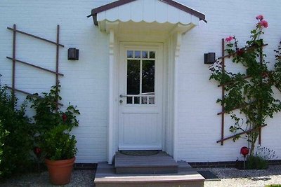 Webstube Hausteil mit Garten