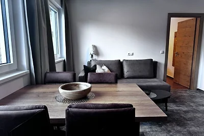 Home 7