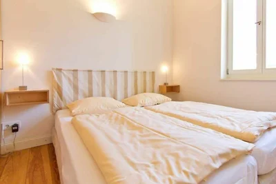 Villa Artemis, 03 Theben