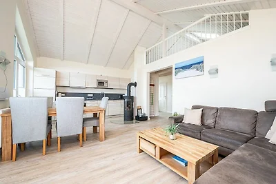 DAG-951 - Freistehendes Haus mit privatem Gar...