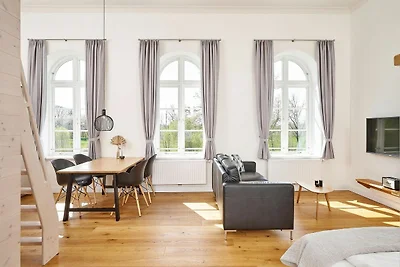 Herrenhaus IV