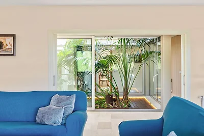 44377 BELLVIURE LUXURY VILLA