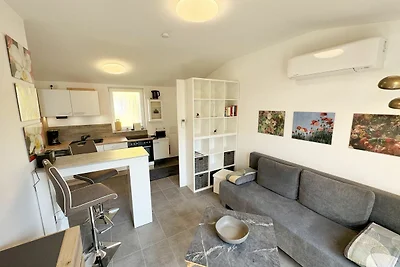 Bungalow 02 Fantasie mit Terrasse