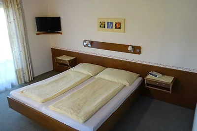 Doppelzimmer mit Balkon 1
