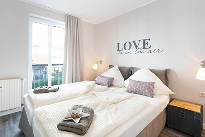 schöne 2-Raum-Ferienwohnung mit Balkon