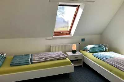 3 Familienwohnung 70m² oben