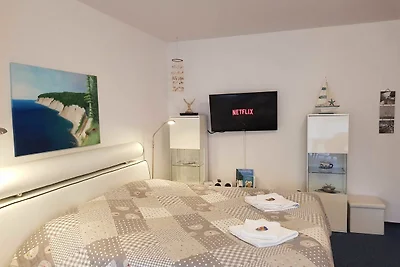 Studio 22 / mit Balkon