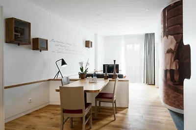 Suite Kolonialwaren Voss