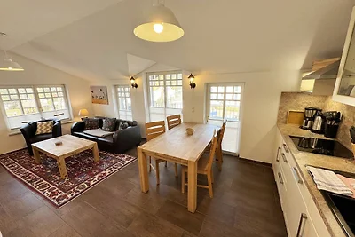 Wohnung 03 mit Kamin, Balkon & Meerblick