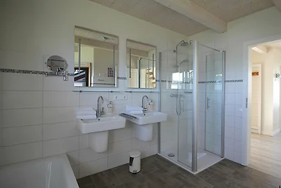 DAG-950 - Freistehendes Ferienhaus mit Spiele...