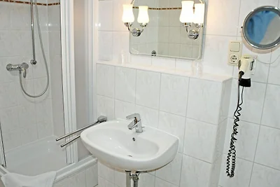 12 schöne 2-Raum-Fewo tlw.